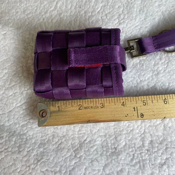 New with tags Harveys Seatbelt keychain bag in Mulberry - Picture 9 of 15